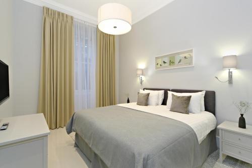 Queensgate Court - image 10