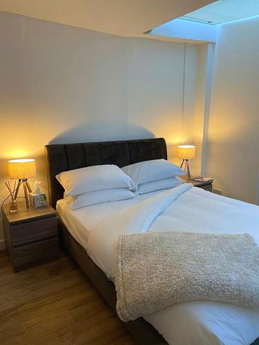 Modern Studio in popular South Kensington location