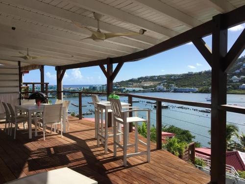 Les Balcons d'Oyster Pond