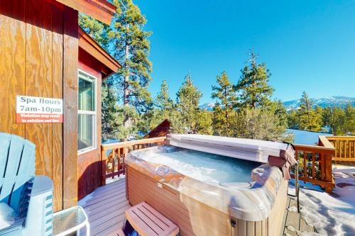 Eagle Rock in Big Bear Lake, USA