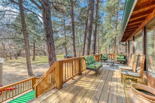 Paradise on the River 4 Bedrooms Sleeps 16 View Deck Grill Hot Tub - image 14