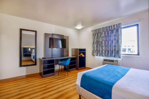 Motel 6-Duluth, MN photo 4