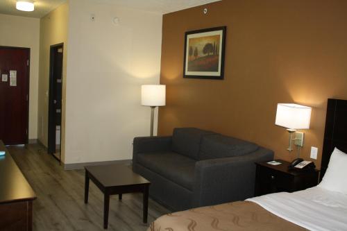 Quality Inn & Suites Wichita Falls I-44