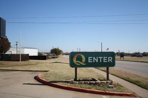 Quality Inn & Suites Wichita Falls I-44