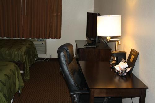 Quality Inn & Suites Wichita Falls I-44