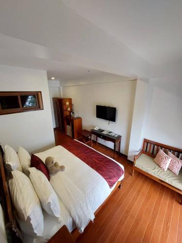 room detail thumbnail 1