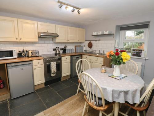 ทัศนียภาพภายนอกโรงแรม, Bwthyn Y Jacdo in ฟิชเกิร์ด