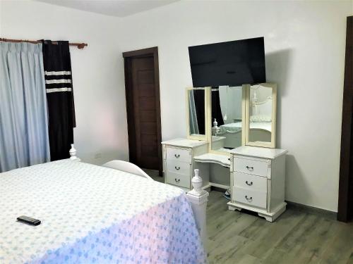 Villa Mi Patio By Hospedify - Hermosa villa con mesa de billar y rio cristalino a 3 min Un pequeno p in Jarabacoa