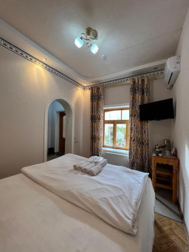 Hotel Old Bukhara - Tap to explore photos