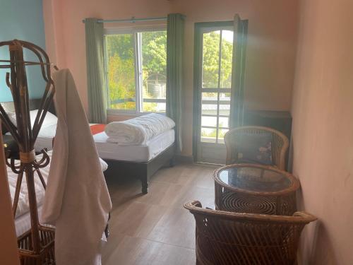 Twin Room with Balcony image 1