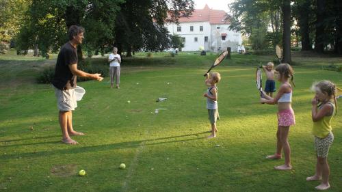 Piotrowice Nyskie Palace