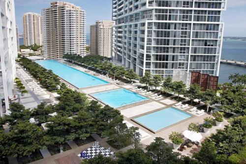 Beautiful One Bedroom Condo 16ft ceilings at the W, Miami (Florida)