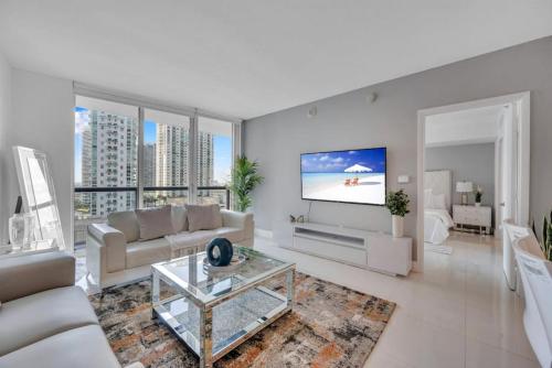 Modern 1 Bed ICON Brickell with Amazing Views