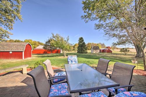 . Scenic Gosport Getaway, Over 100 Years Old