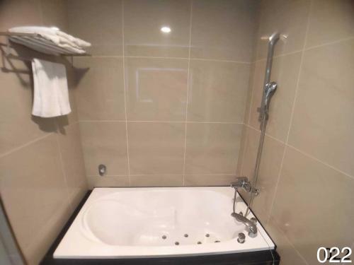 WUNSIN near Forest and Bird Garden