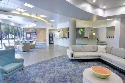 Holiday Inn Gainesville-University Center, An Ihg Hotel