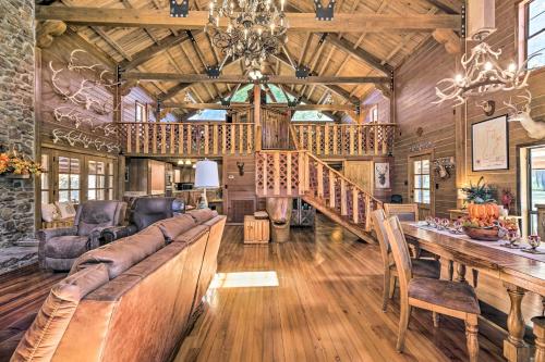 Countryside Cabin Retreat with Outdoor Kitchen! in Booneville (MS)