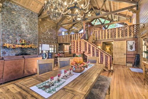 Countryside Cabin Retreat with Outdoor Kitchen! in Booneville (MS)