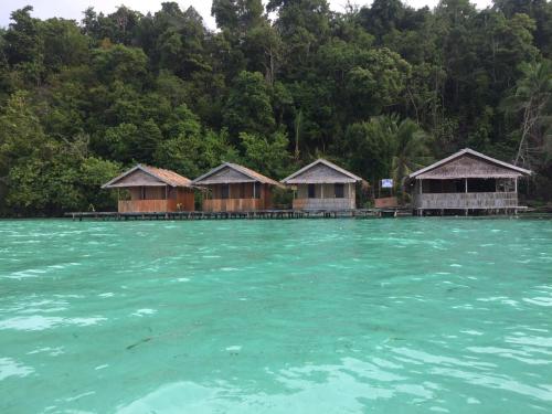 Junior Homestay - Tap to explore photos