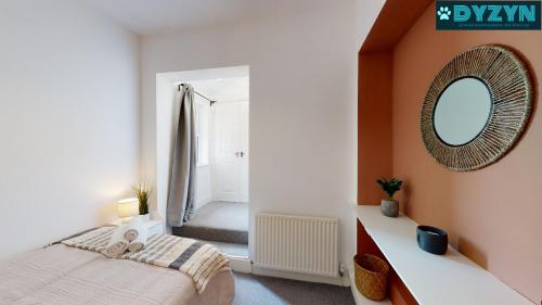 Taff Towers - Deluxe 2 Bed Cardiff City Center Apartment - Free Parking - By DYZYN - image 9