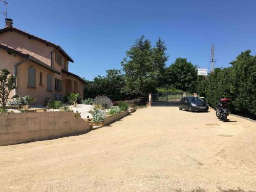 Appartement 55m2 en beaujolais & ENEDIS à 15 min (Appartement 55m2 en beaujolais & ENEDIS a 15 min) in Bagnols