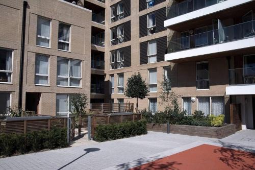 East Central London 3-Beds Sleeps 6 Pet Friendly gîte à louer Canning Town Underground Station