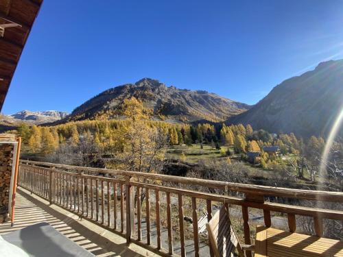 Chalet Miel de la Cayolle-Estenc in Entraunes