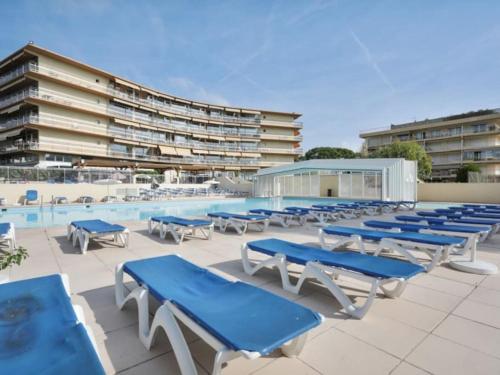 06U - Beautiful studio in residence - swimming pool and tennis court, Saint-Laurent-du-Var (foto 6)