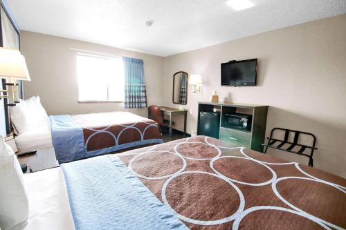 Super 8 by Wyndham Kenosha/Pleasant Prairie - image 10