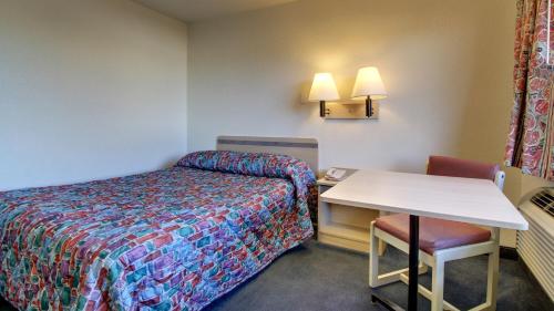 Motel 6-Owensboro, KY