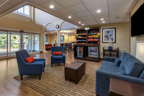 Comfort Suites Raleigh Walnut Creek