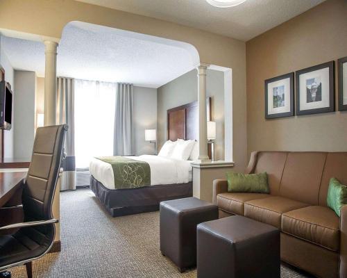 凱富套房酒店 - 沃威克西普羅維 (Comfort Suites West Warwick - Providence) in 西沃威克
