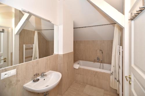 Historic Centre Apartments I - image 13