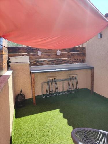 Jaccuzzi privatif dans studio tout confort in Lachapelle-sous-Aubenas