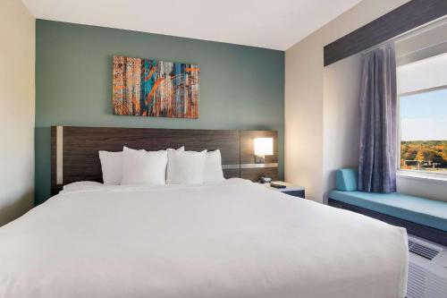 MainStay Suites - image 14