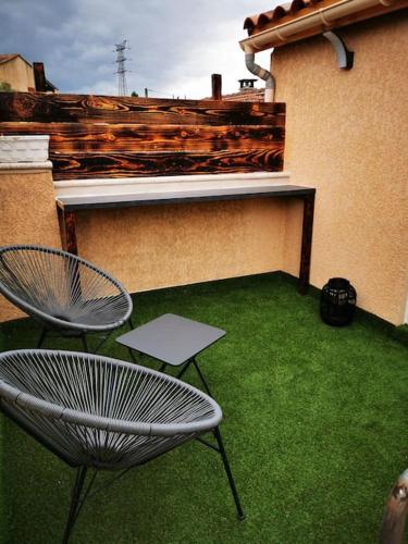 Jaccuzzi privatif dans studio tout confort in Lachapelle-sous-Aubenas