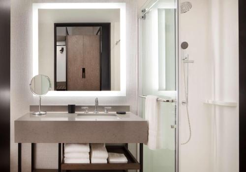 Hyatt Regency Salt Lake City - image 4