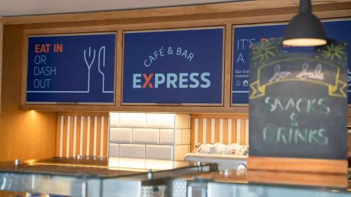 Holiday Inn Express Aberdeen City Centre an IHG Hotel - image 9