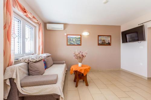 Apartment with Sea View image 7