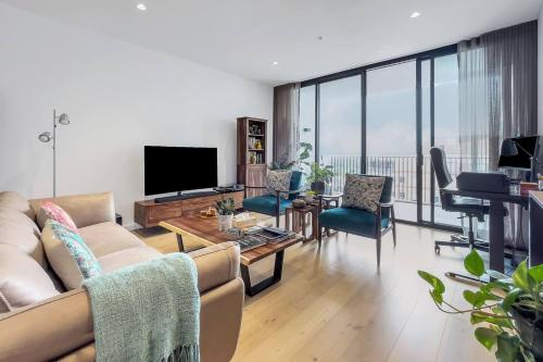 Modern 2 Bedroom in the Heart of Bondi Junction