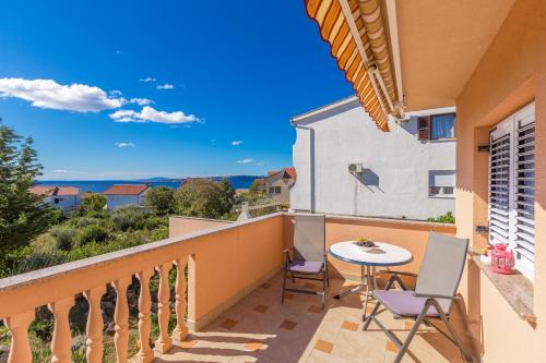 Apartment with Sea View image 2