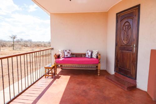 Erkély/terasz, Wild Amboseli Ndovu Cottage. in Amboseli