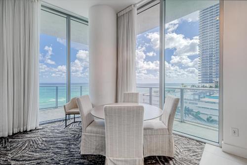 Hyde Resort and Residences