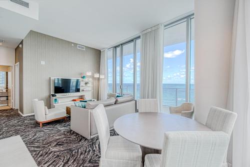 Hyde Resort and Residences