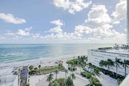 Hyde Resort and Residences