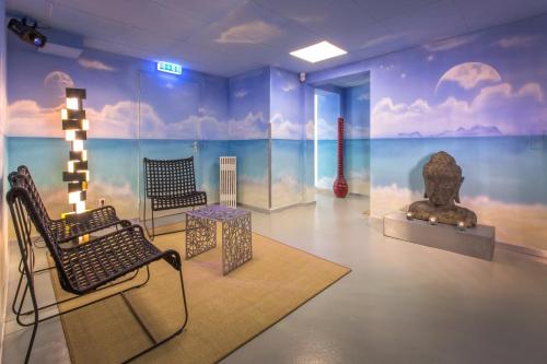 水疗, 海勒二十四二号旅馆 (Hellers Twenty Four II) in 腓德列斯哈芬