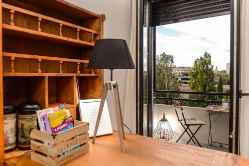 Apartment with 4 bedrooms in Lisboa with wonderful city view furnished balcony and WiFi 15 km from the beach - image 9