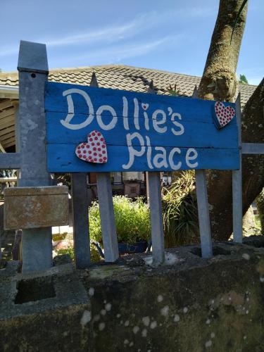 Dollies place