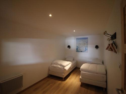 Apartment (6 Adults) image 2