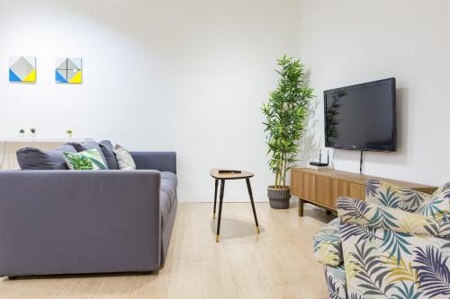 -MalagaSunApts-Central&Cozy 3BDs, Malaga